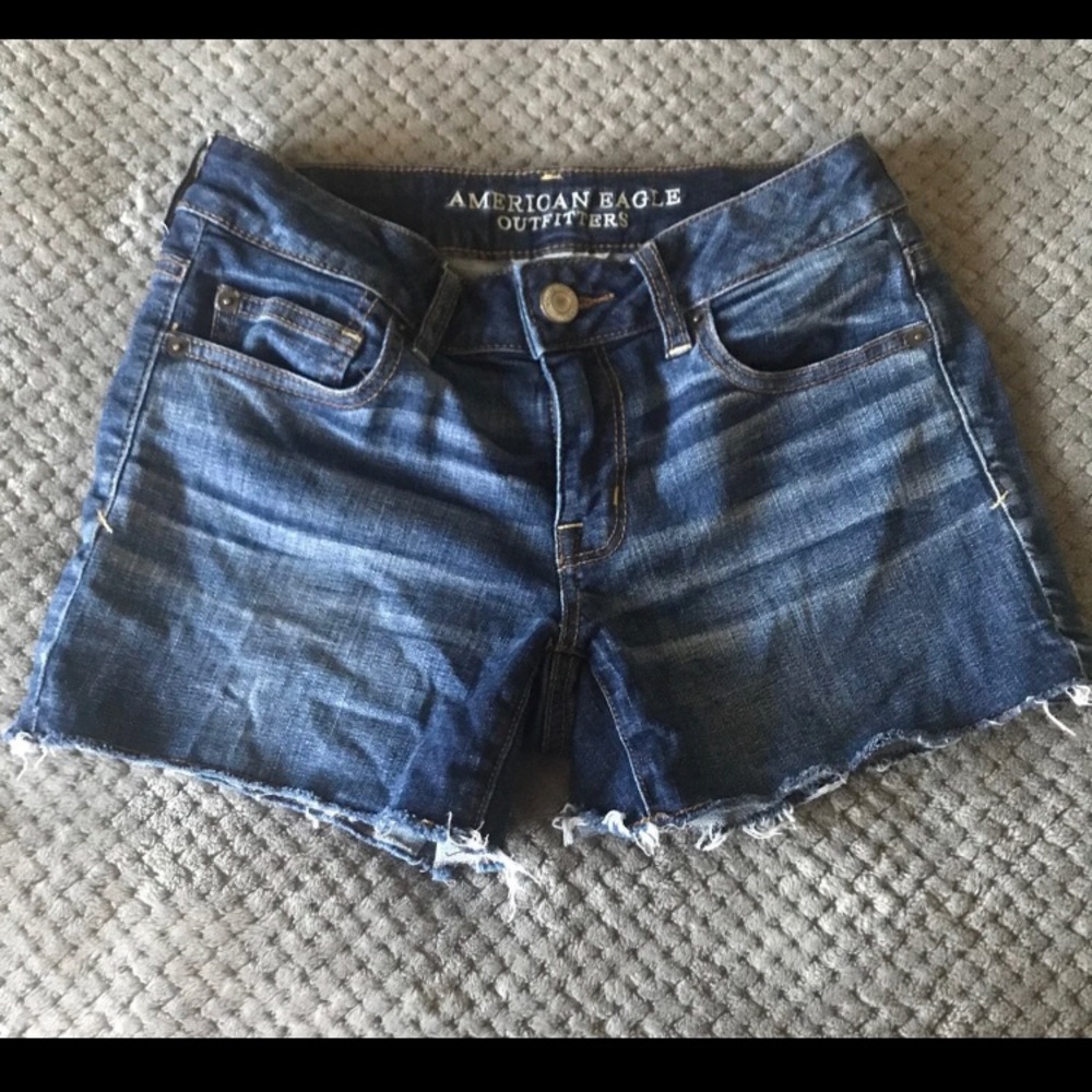 American eagle “shortie” shorts